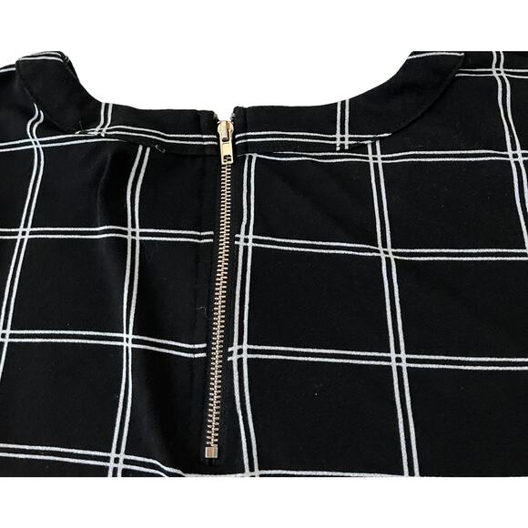 50th STREET PETITE SHORT SLEEVE BLOUSE, WOMENS, PL, BLACK & WHITE SQUARE PATTERN - Picture 6 of 10